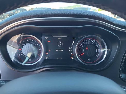 Used 2016 Dodge Challenger SXT image 26