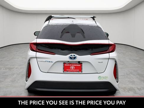 Certified 2022 Toyota Prius Prime XLE FWD image 5