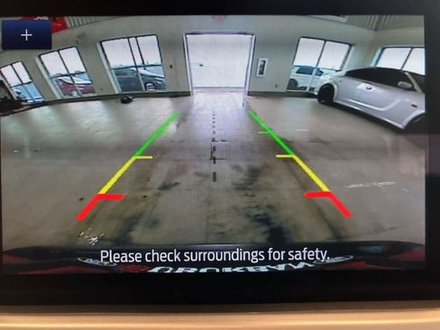 Used 2020 Ford Escape SE image 23