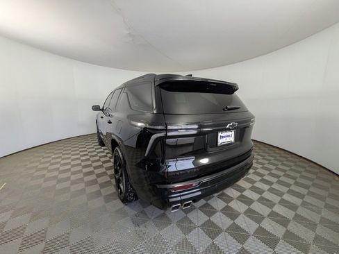 Used 2024 Chevrolet Traverse RS image 15