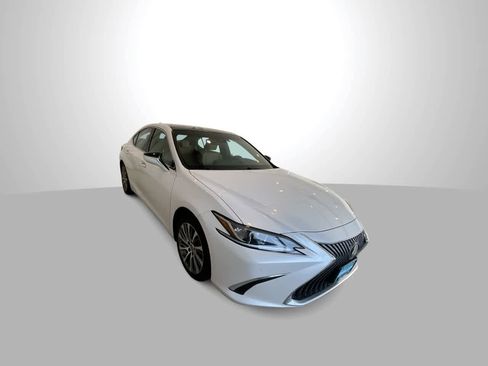 Used 2020 Lexus ES 350 w/ Premium Package image 2