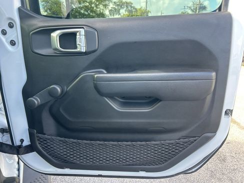 Used 2022 Jeep Wrangler Unlimited Sport image 26