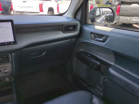 Used 2025 Ford Maverick Lariat w/ Black Appearance Package image 16