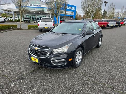Certified 2015 Chevrolet Cruze LT image 2