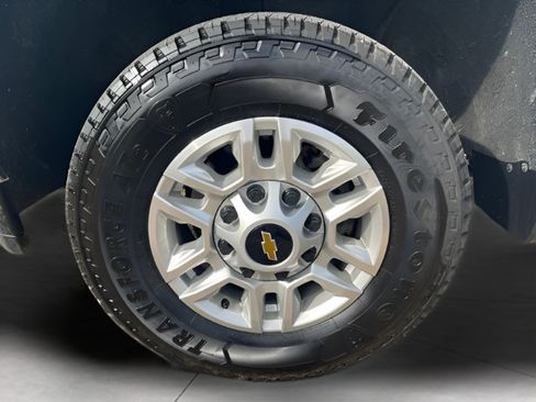 Used 2020 Chevrolet Silverado 2500 LT AWD/4WD image 10