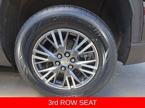 Used 2024 Chevrolet Traverse LT FWD image 33
