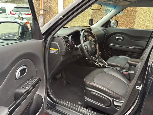 Used 2019 Kia Soul ! image 23