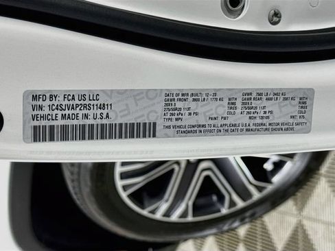 Used 2024 Jeep Wagoneer 4WD w/ Premium Group I image 35