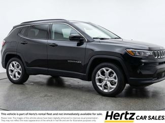 Used 2025 Jeep Compass Latitude video 1