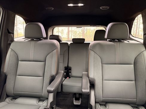 New 2026 GMC Acadia AT4 w/ Luxury Package AWD/4WD image 31