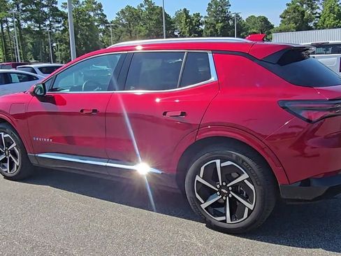 Used 2024 Chevrolet Equinox EV LT image 8