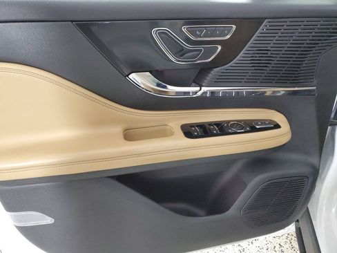Certified 2022 Lincoln Corsair Reserve FWD image 18