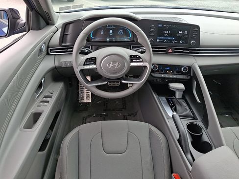 Used 2026 Hyundai Elantra Sport FWD image 11