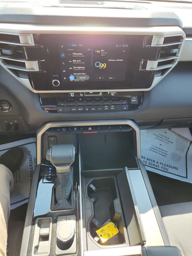 Used 2025 Toyota Sequoia SR5 AWD/4WD image 22