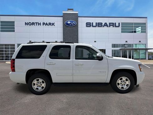 Used 2014 Chevrolet Tahoe LT RWD image 2