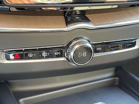 New 2026 Volvo XC60 B5 Plus w/ Protection Package Premier image 19