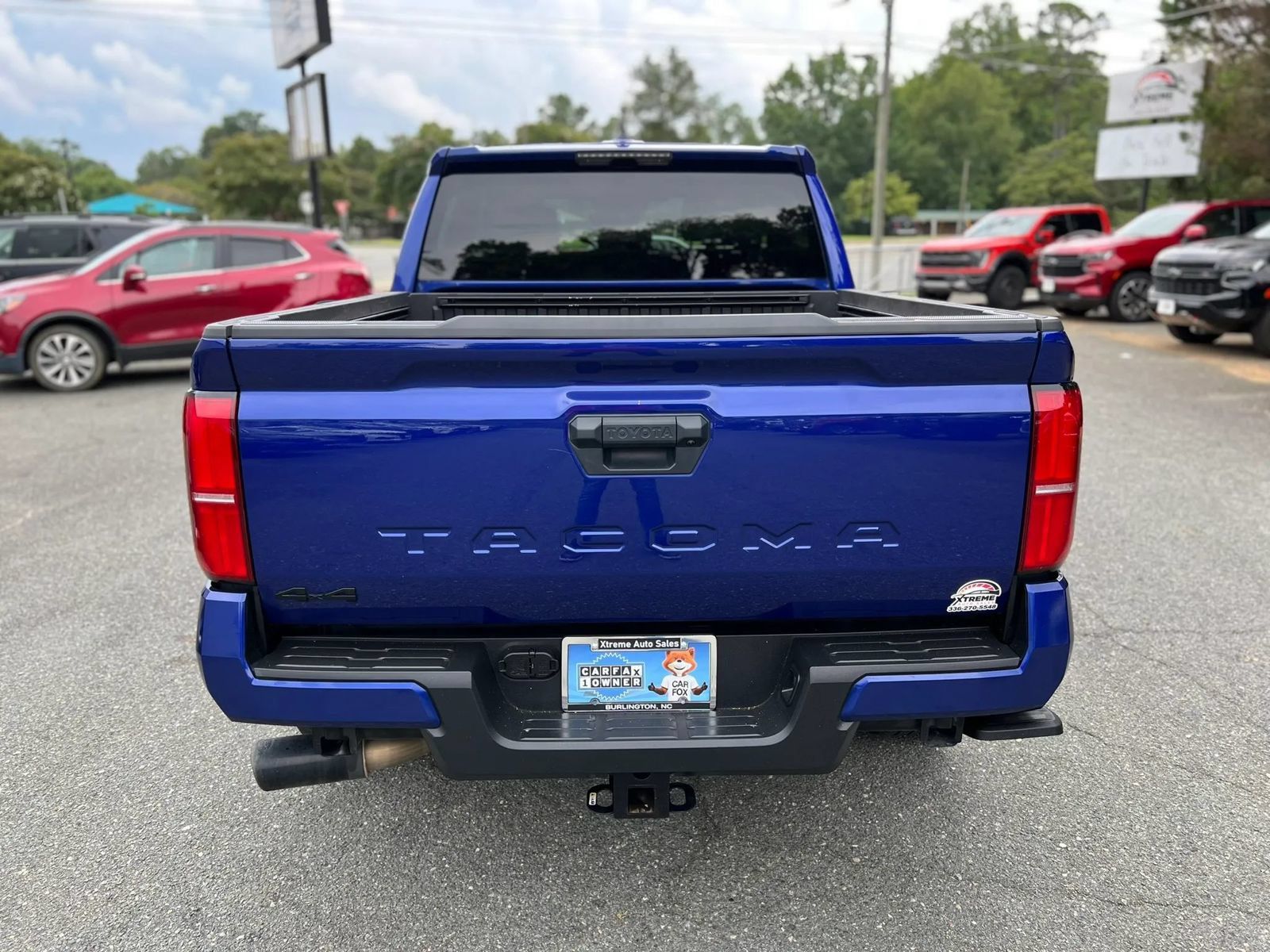 Used 2024 Toyota Tacoma TRD Sport AWD/4WD image 5