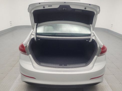 Used 2017 Hyundai Elantra Limited image 29