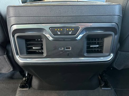 Used 2025 GMC Sierra 1500 SLT AWD/4WD image 13