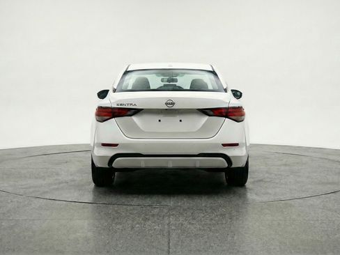 Used 2025 Nissan Sentra SV image 7