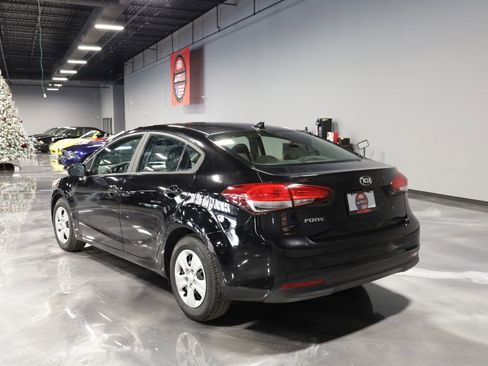 Used 2018 Kia Forte LX w/ LX Rear Camera Package FWD image 5