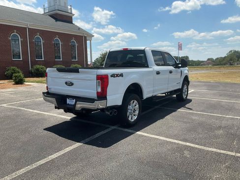 Used 2019 Ford F250 XL w/ STX Appearance Package AWD/4WD image 7