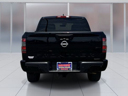 Certified 2023 Nissan Frontier SV w/ Midnight Edition Package RWD image 5