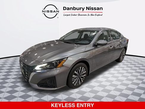 Certified 2023 Nissan Altima 2.5 SV AWD/4WD image 8