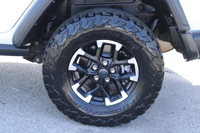 Used 2024 Jeep Wrangler Unlimited Rubicon 4xe AWD/4WD image 7