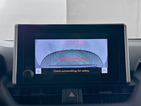 Used 2024 Toyota RAV4 LE image 21