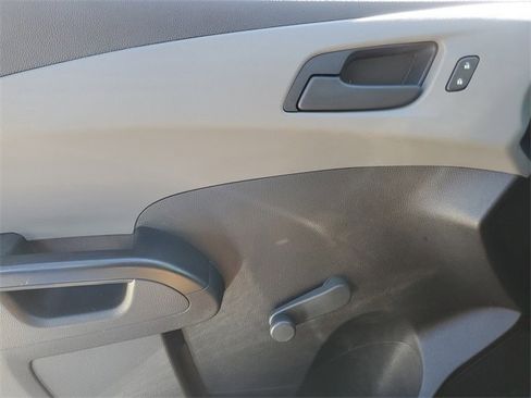 Used 2017 Chevrolet Sonic LS image 17