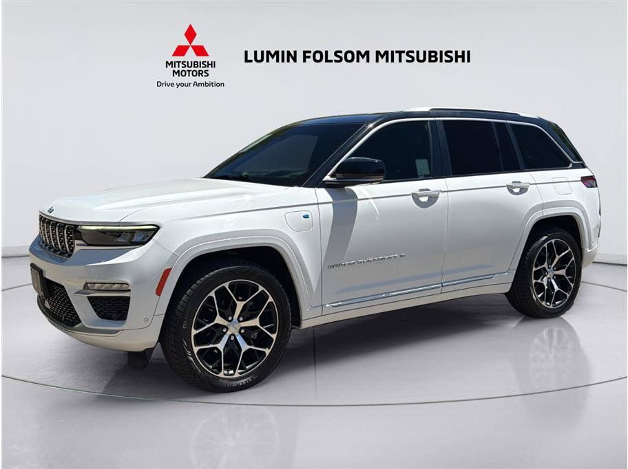 Used 2022 Jeep Grand Cherokee Summit AWD/4WD image 1