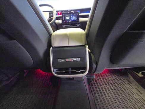 Used 2024 Lincoln Nautilus Premier w/ Equipment Group 102A image 26