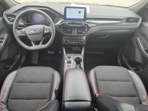 Used 2025 Ford Escape ST-Line Select AWD/4WD image 16