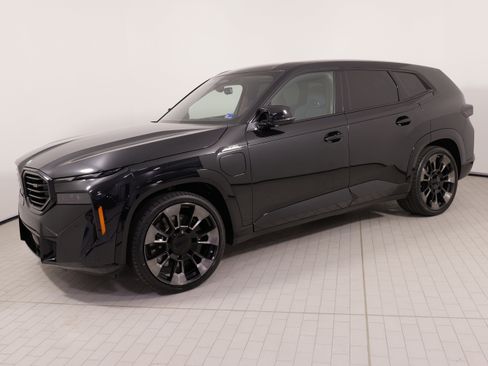Used 2023 BMW XM w/ M Driver's Package AWD/4WD image 1
