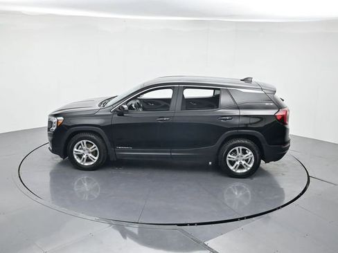 Used 2022 GMC Terrain SLE image 39