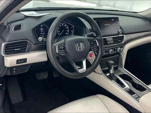 Used 2019 Honda Accord LX image 16