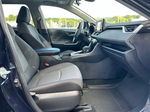 Used 2020 Toyota RAV4 XLE w/ Convenience Package AWD/4WD image 19