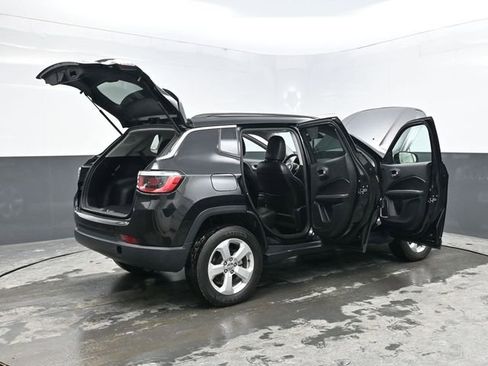 Used 2019 Jeep Compass Latitude w/ Popular Equipment Group image 41