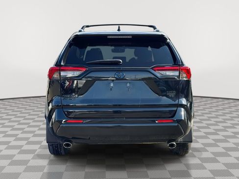 Used 2022 Toyota RAV4 SE image 6