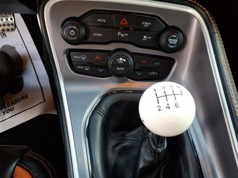 Used 2020 Dodge Challenger R/T image 11