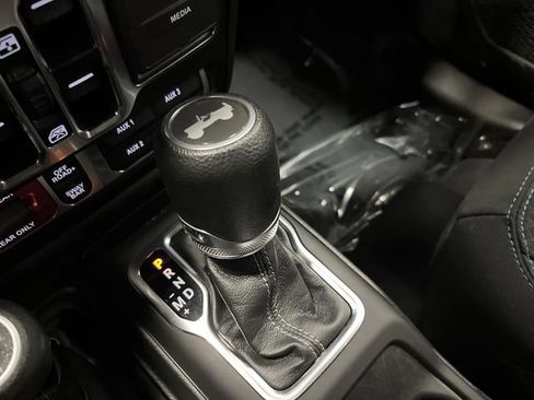 Used 2024 Jeep Wrangler Unlimited Rubicon 4xe image 19