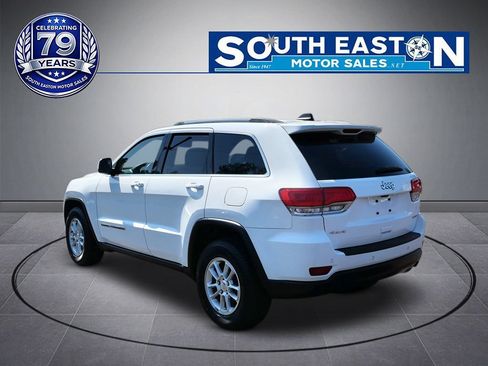 Used 2018 Jeep Grand Cherokee Laredo AWD/4WD image 5