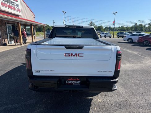 Used 2026 GMC Sierra EV Elevation AWD/4WD image 5