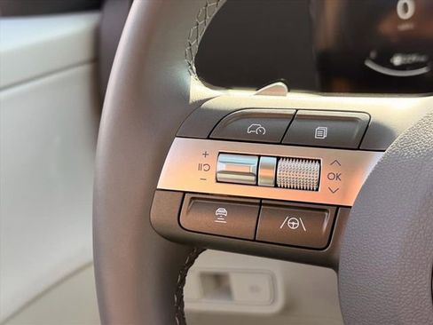 Used 2026 Hyundai Kona SEL Premium FWD image 20