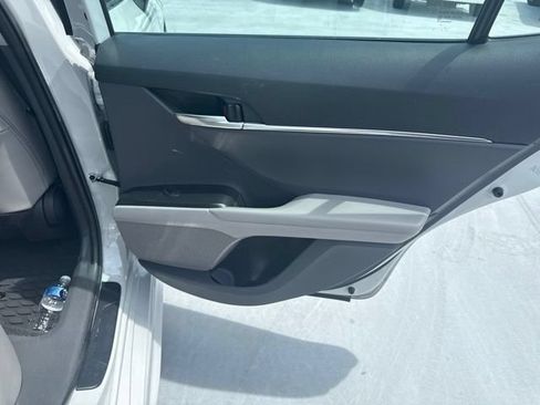 Used 2024 Toyota Camry SE FWD image 14