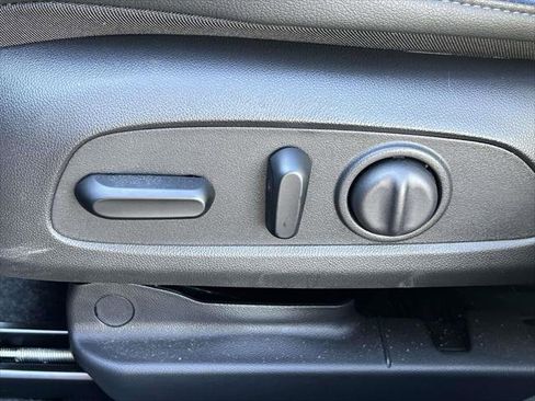 Used 2024 Buick Envista Sport Touring w/ Convenience I Package image 19