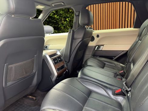 Used 2014 Land Rover Range Rover Sport HSE AWD/4WD image 12