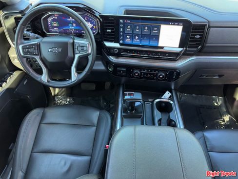 Used 2024 Chevrolet Silverado 1500 LT Trail Boss w/ LT Trail Boss Premium Package AWD/4WD image 14