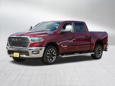 Used 2025 RAM 1500 Laramie w/ Advanced Safety Group II AWD/4WD image 3